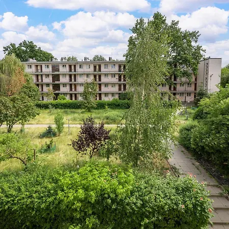 Metro Raclawicka Loft By Bookinghost