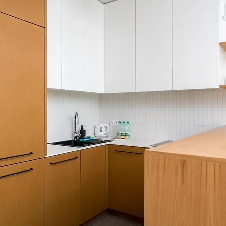 Metro Raclawicka Loft By Bookinghost Βαρσοβία