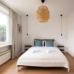 Metro Raclawicka Loft By Bookinghost *